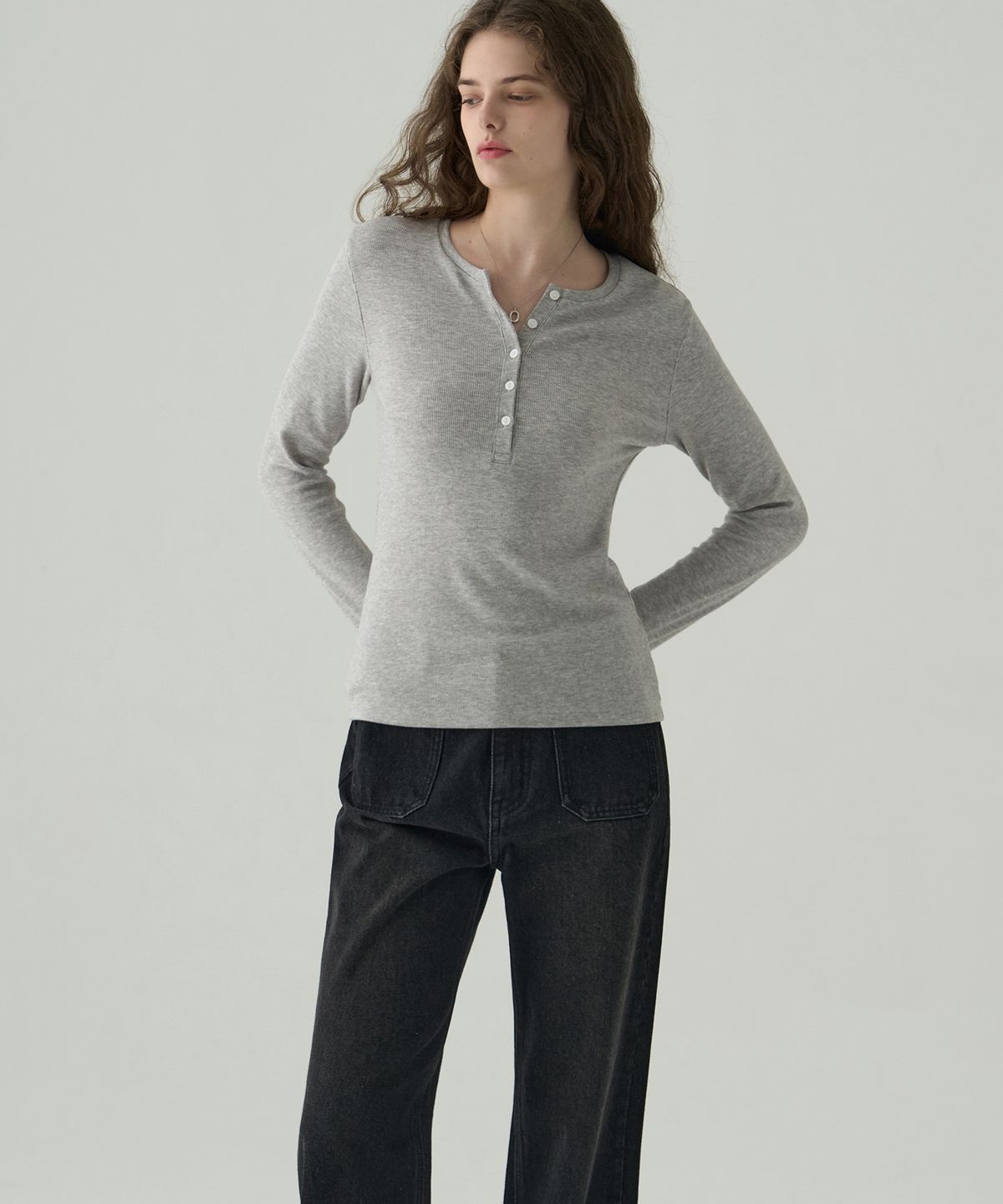 드로우핏 우먼(DRAWFIT WOMEN) 웨일 헨리넥 롱 슬리브 티셔츠 [L.GREY]