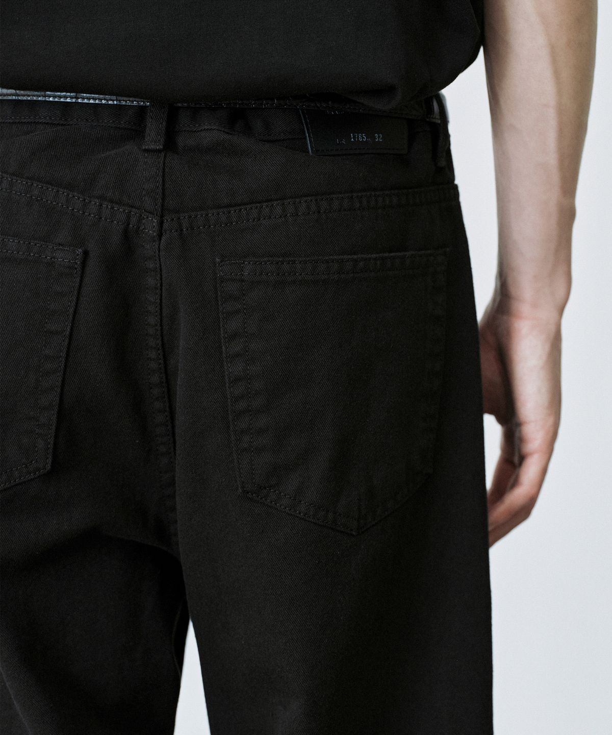 브랜디드(BRANDED) 1765 SOFT BLACK JEANS [EXTRA WIDE STRAIGHT]