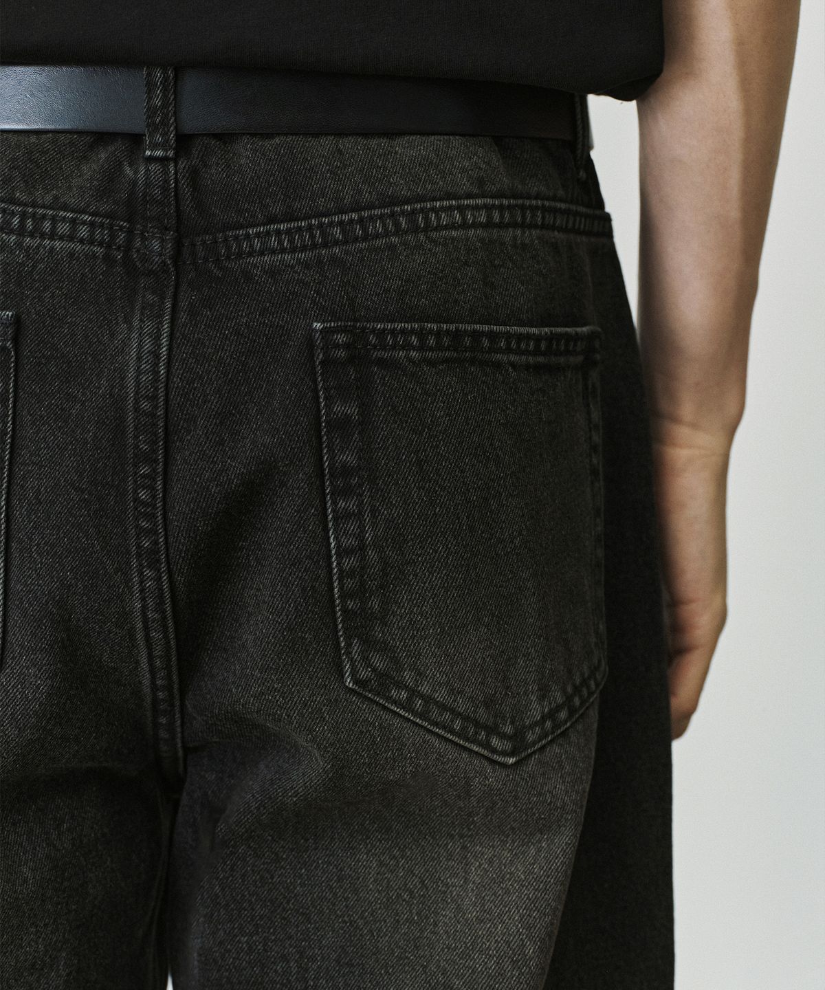 브랜디드(BRANDED) WIDE DENIM PANTS [OIL BLACK]