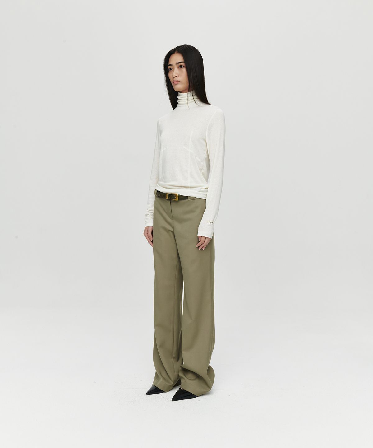 호이테(HEUTE) WOOL SLIM PANTS (BEIGE)