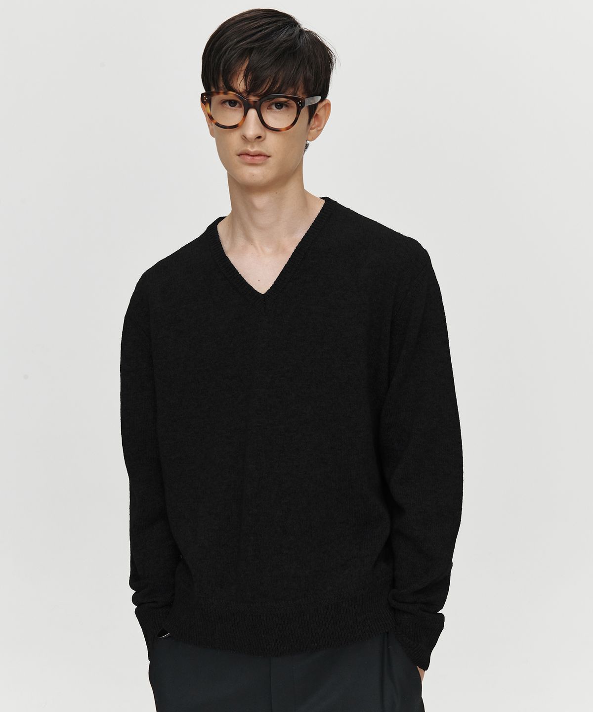호이테(HEUTE) CASHMERE WOOL V NECK KNIT (BLACK)