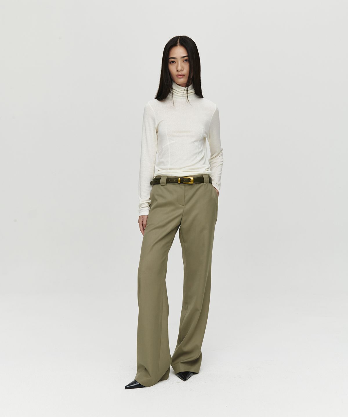 호이테(HEUTE) WOOL LINE TURTLENECK (IVORY)