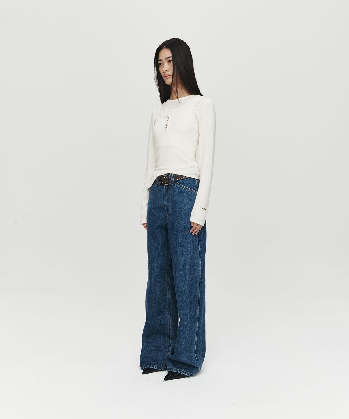 호이테(HEUTE) LAYERED LONG HENLEY NECK TOP (IVORY)