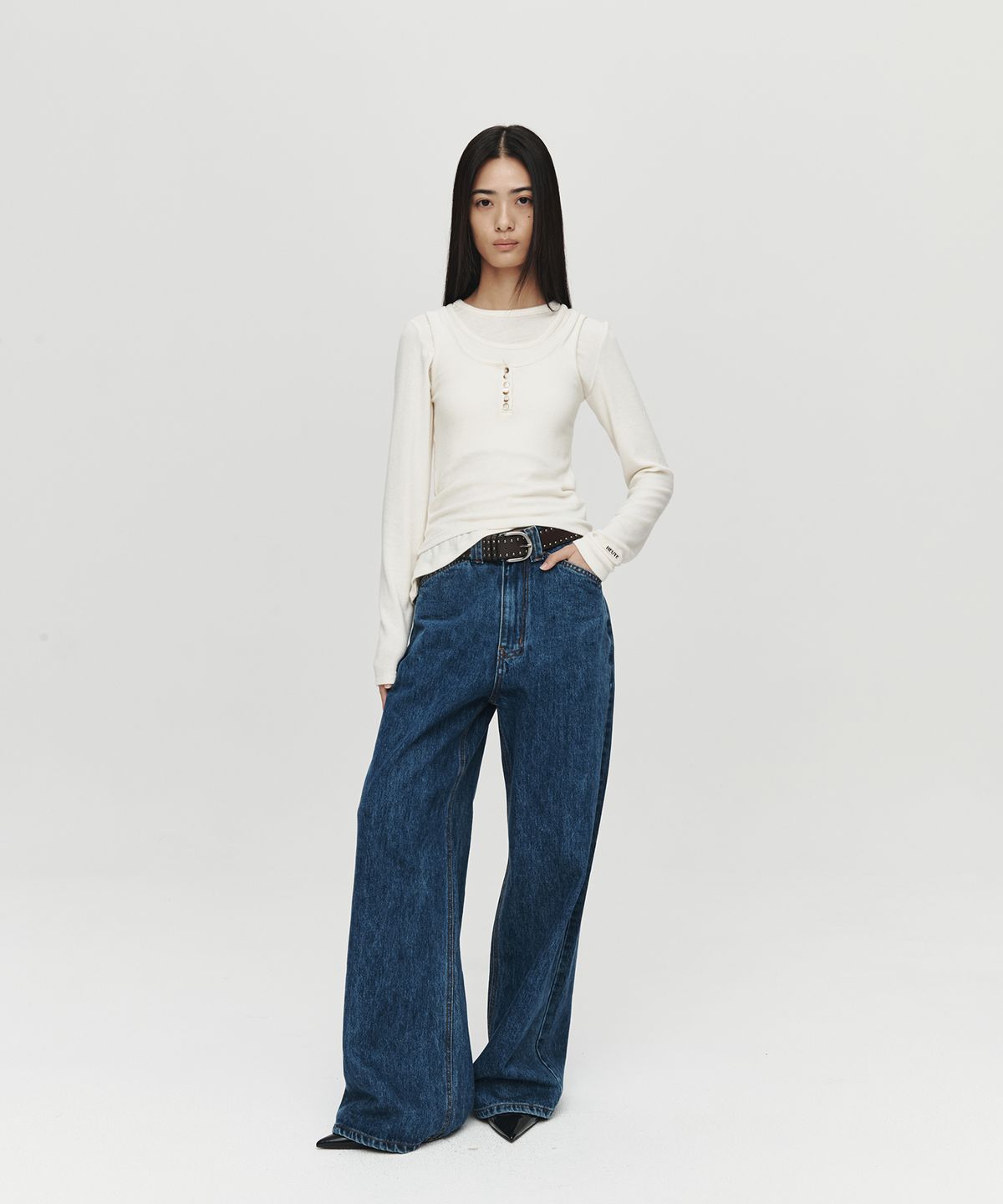 호이테(HEUTE) LAYERED LONG HENLEY NECK TOP (IVORY)