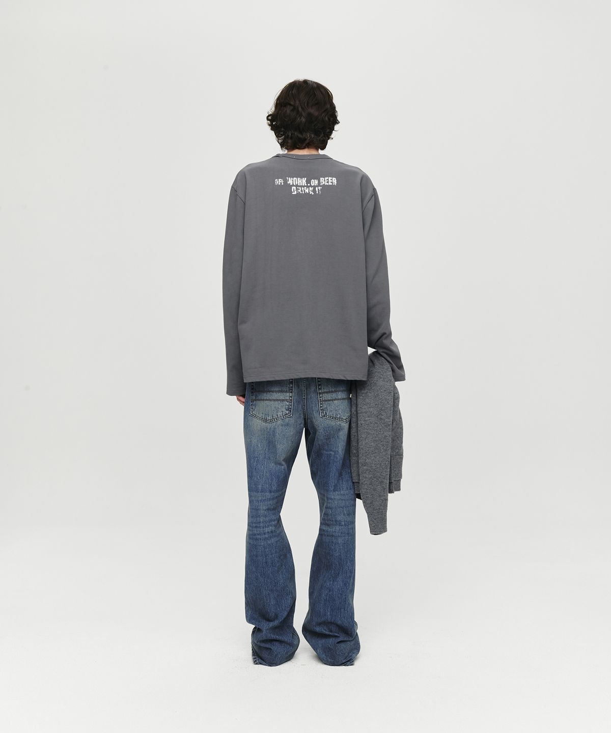 호이테(HEUTE) HET BEER MISSION T-SHIRT (DARK GREY)
