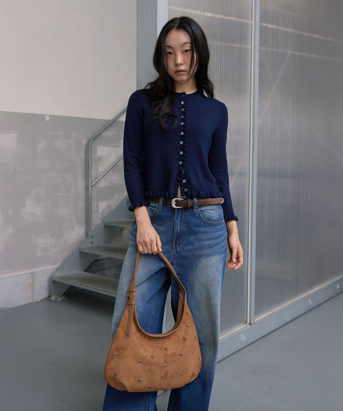 해브어웨일(HAVEAWHALE) maro stud suede bag (BE)