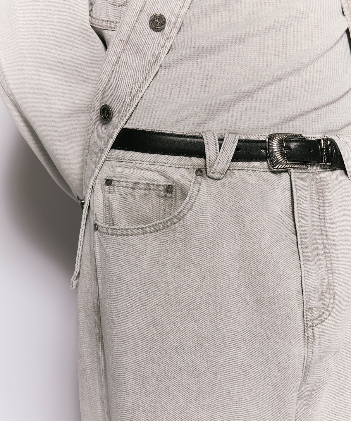 웨슬리 휴스턴(WESLEYHYUSTON) Crimson straight fit denim pants washed grey