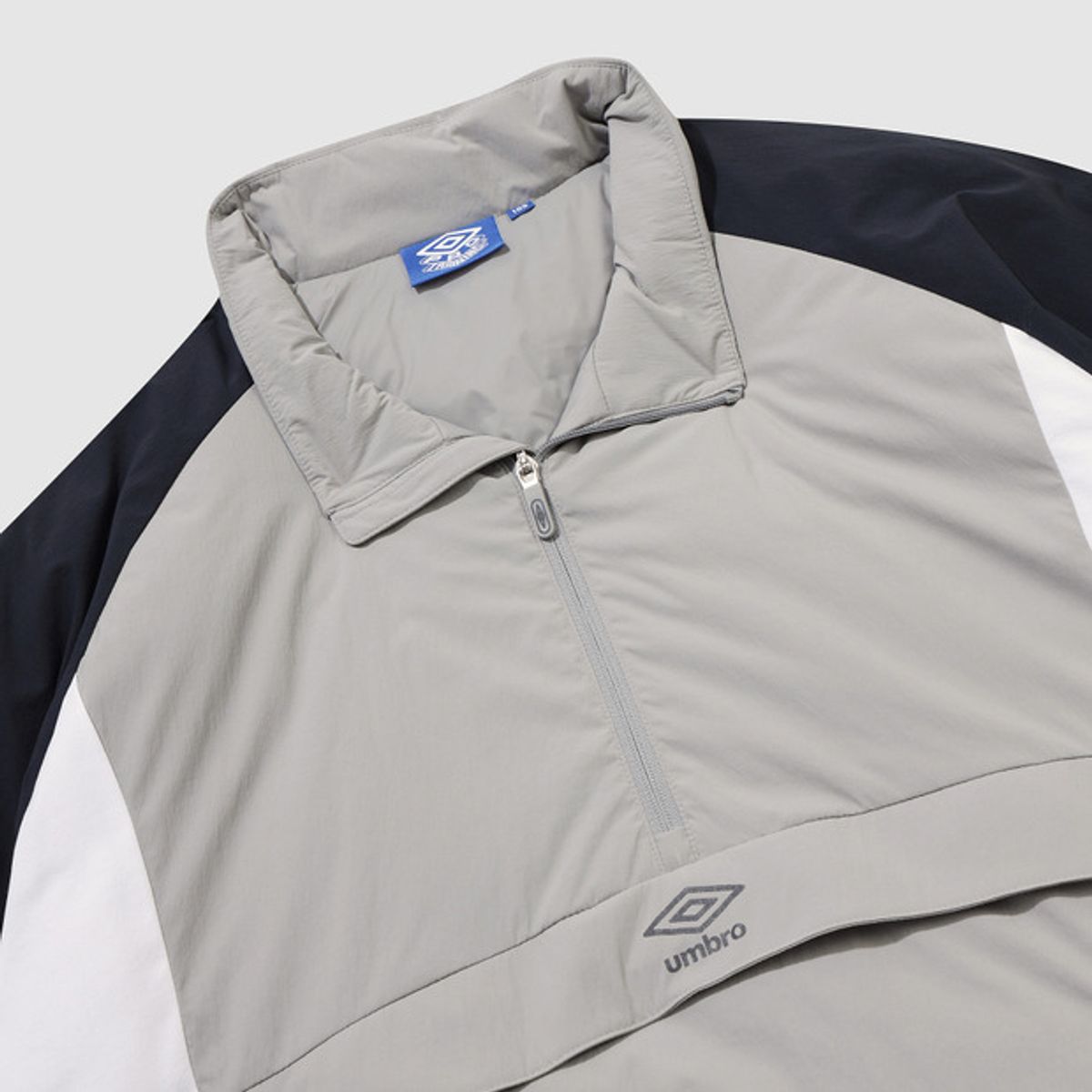 엄브로(UMBRO) PTR 스탠넥 인슐레이션 아노락 라이트 그레이(UQ421SWTO3)