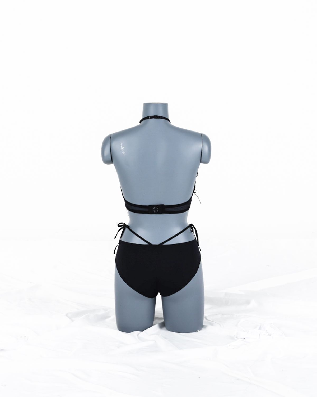 웻진스(WETGENES) 홀터넥 비키니 세트 [WHITE/BLACK]