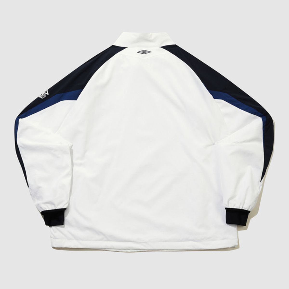 엄브로(UMBRO) PTR 하이넥 OCTA 피스테 화이트(UQ421SWTO4)