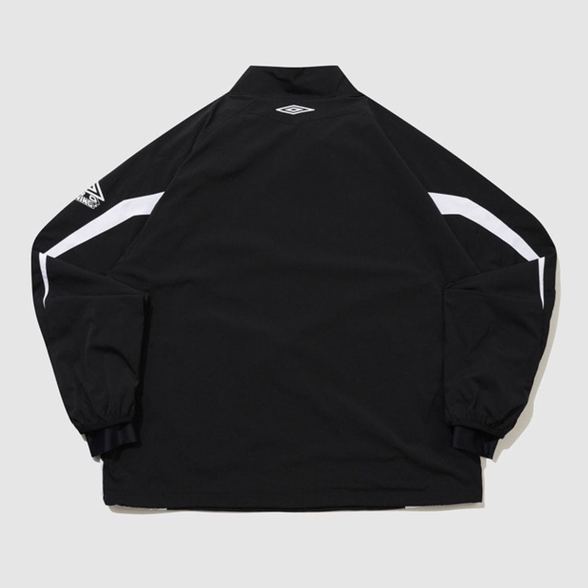 엄브로(UMBRO) PTR 하이넥 OCTA 피스테 블랙(UQ421SWTO4)
