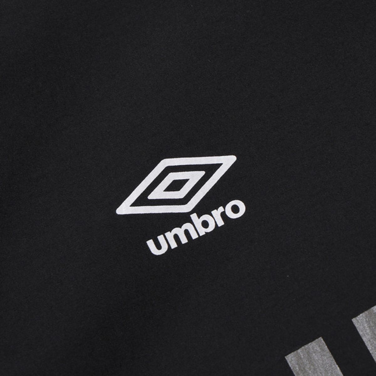 엄브로(UMBRO) PTR 하이넥 OCTA 피스테 블랙(UQ421SWTO4)
