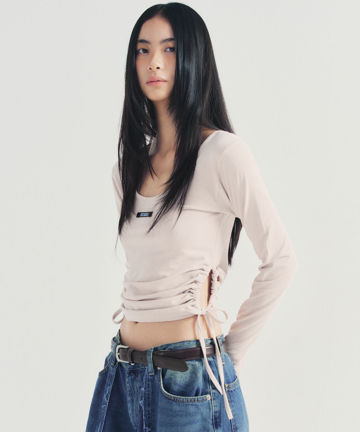 닉앤니콜(NICK&NICOLE) LABEL STRING SLIM LONG SLEEVE TOP_BEIGE