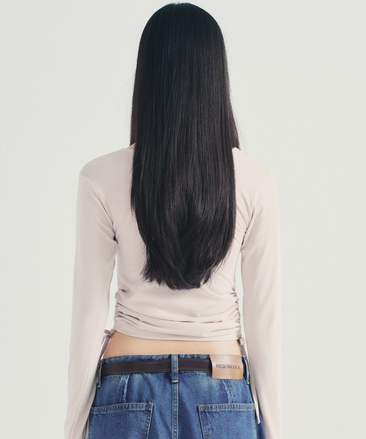 닉앤니콜(NICK&NICOLE) LABEL STRING SLIM LONG SLEEVE TOP_BEIGE