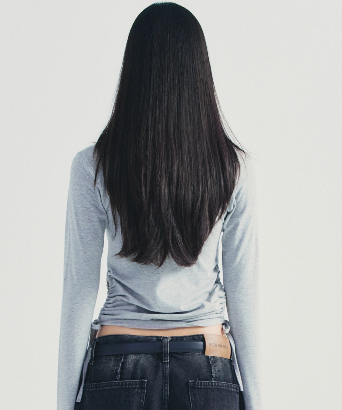 닉앤니콜(NICK&NICOLE) LABEL STRING SLIM LONG SLEEVE TOP_GRAY