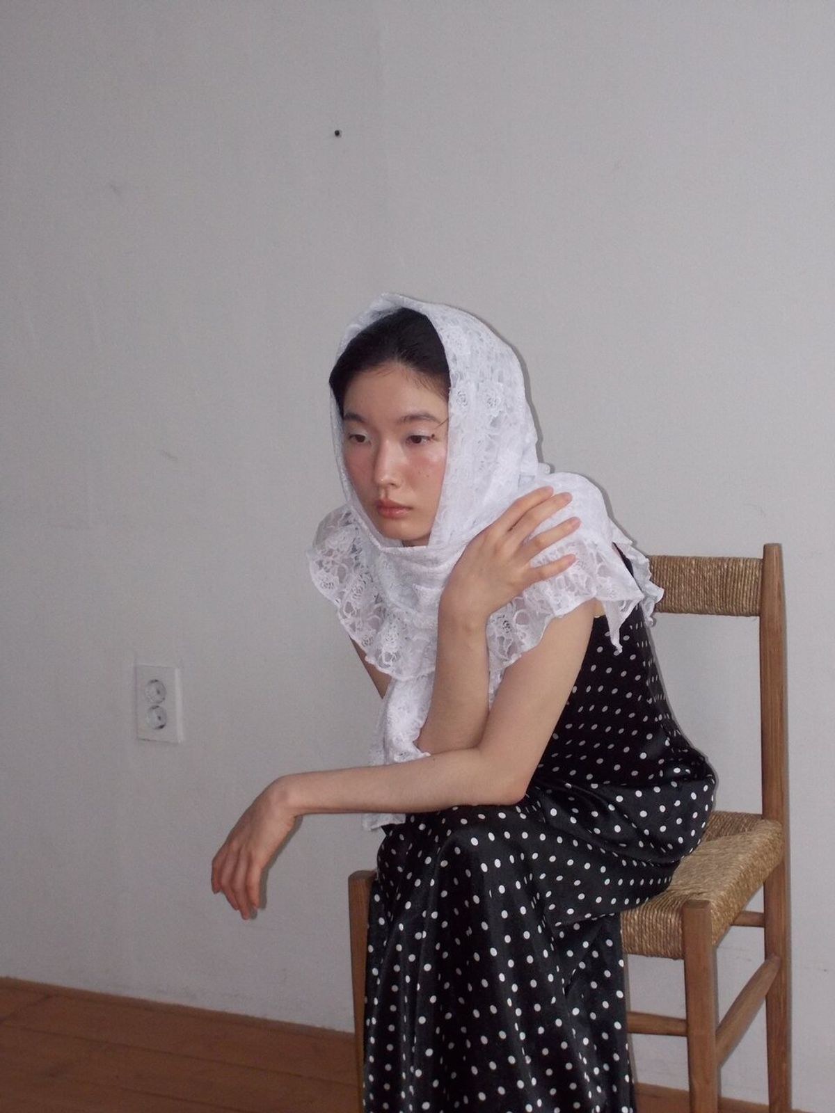 포샤(POSHA) 프릴 져지 스카프 화이트