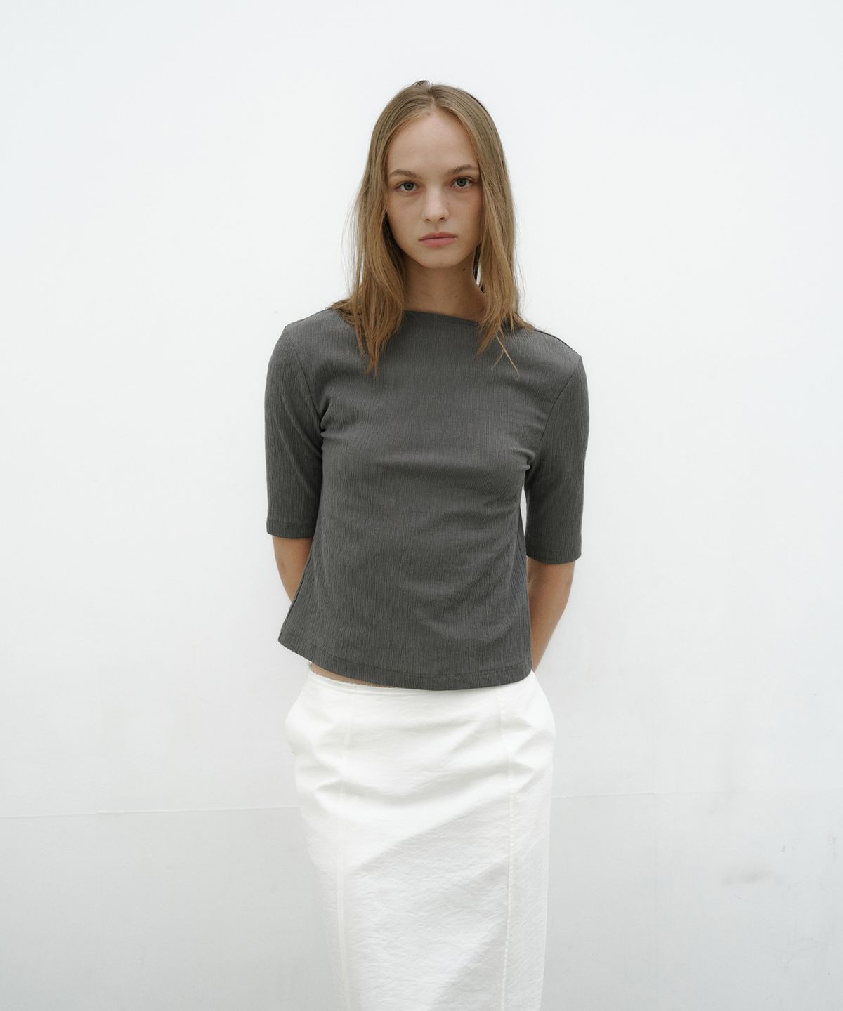 로우타이드(LOW TIDE) PLEATS HALF TOP [CHARCOAL]