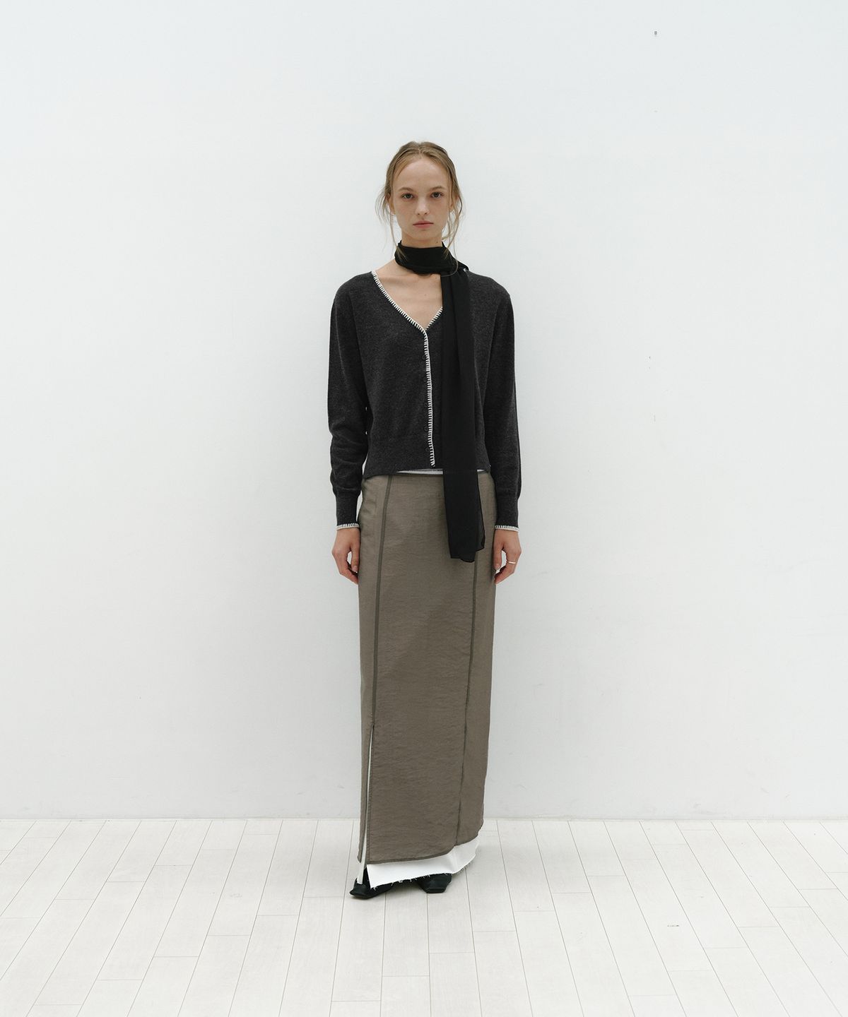 로우타이드(LOW TIDE) HAND STITCH CARDIGAN [CHARCOAL]