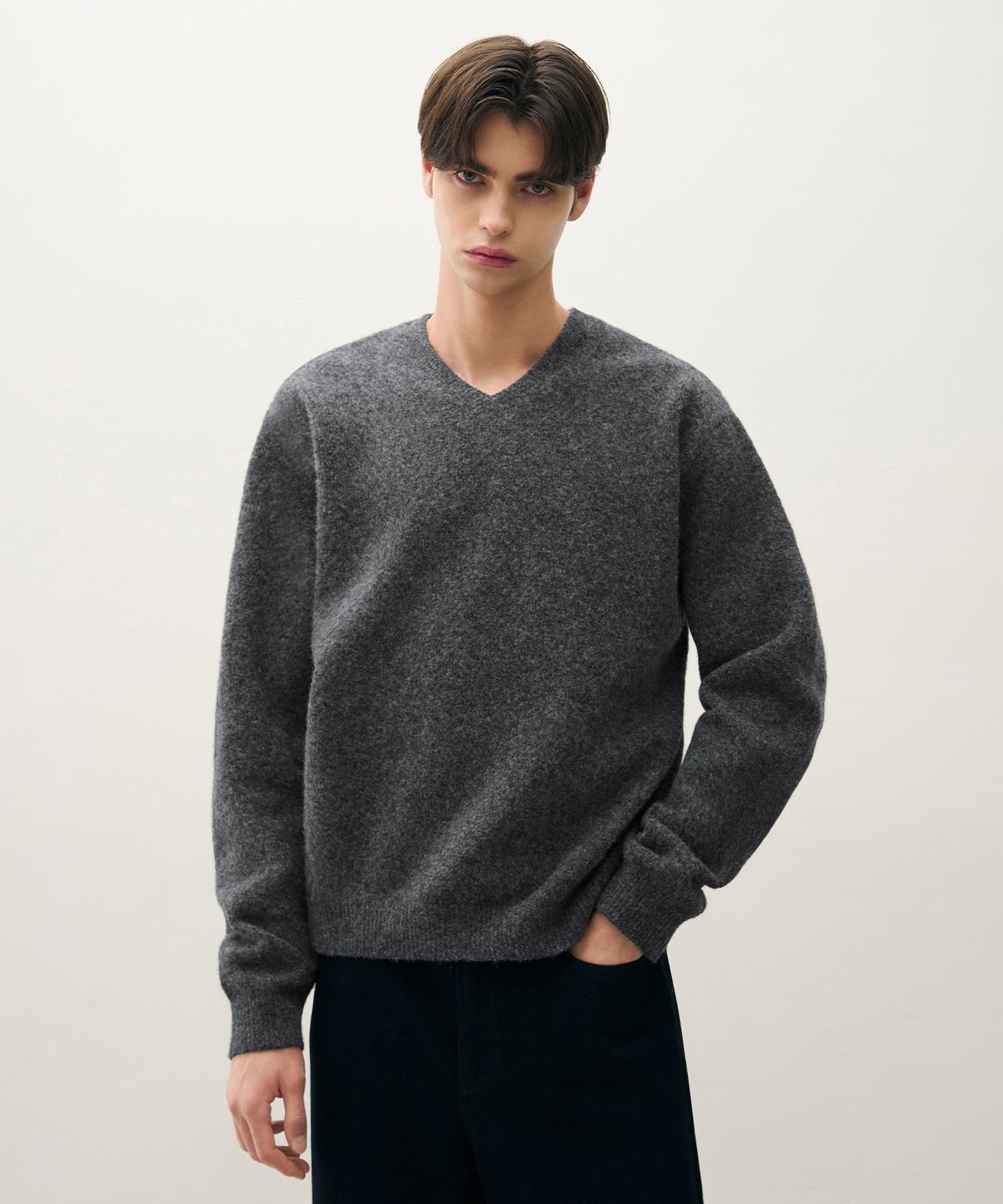드로우핏(DRAW FIT) 헤어리 크롭 브이넥 풀오버 니트 [MELANGE GREY]