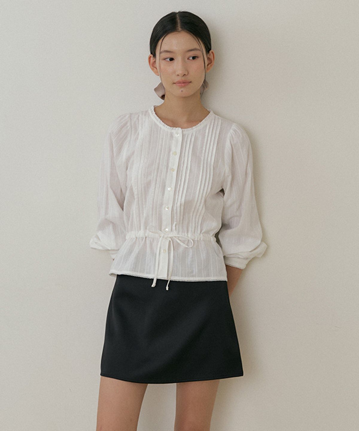 링서울(LINGSEOUL) jacquard pintuck blouse-ivory