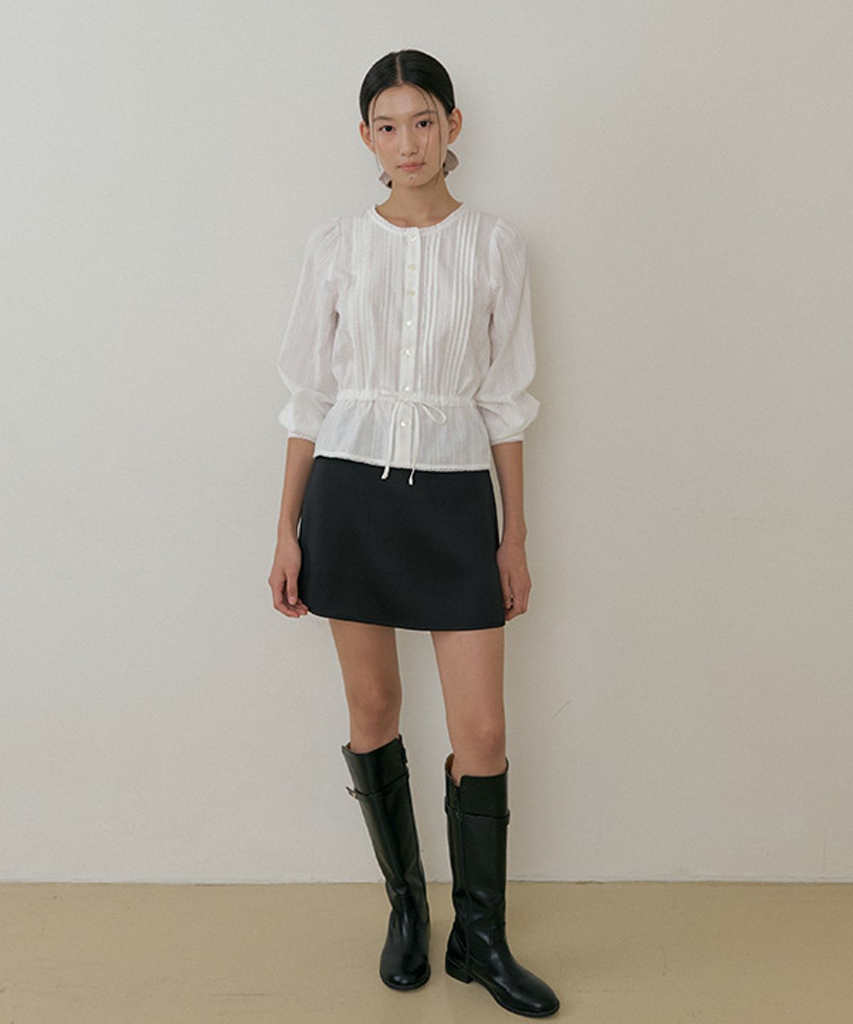 링서울(LINGSEOUL) jacquard pintuck blouse-ivory
