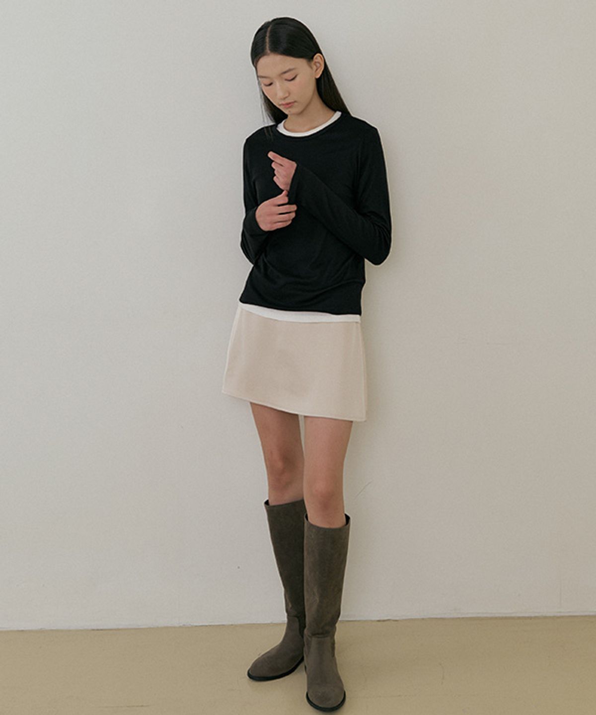 링서울(LINGSEOUL) satin mini skirt-cream