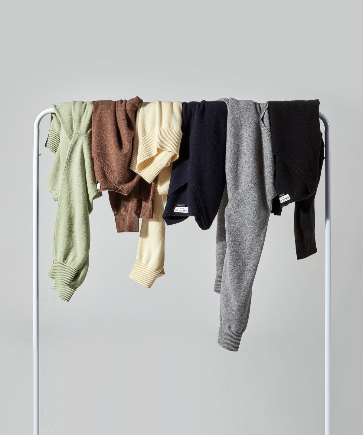 주느세콰(JE NE SAIS QUOI) [100% Cashmere] 루즈핏 브이넥 캐시미어 니트_ 헤더그레이