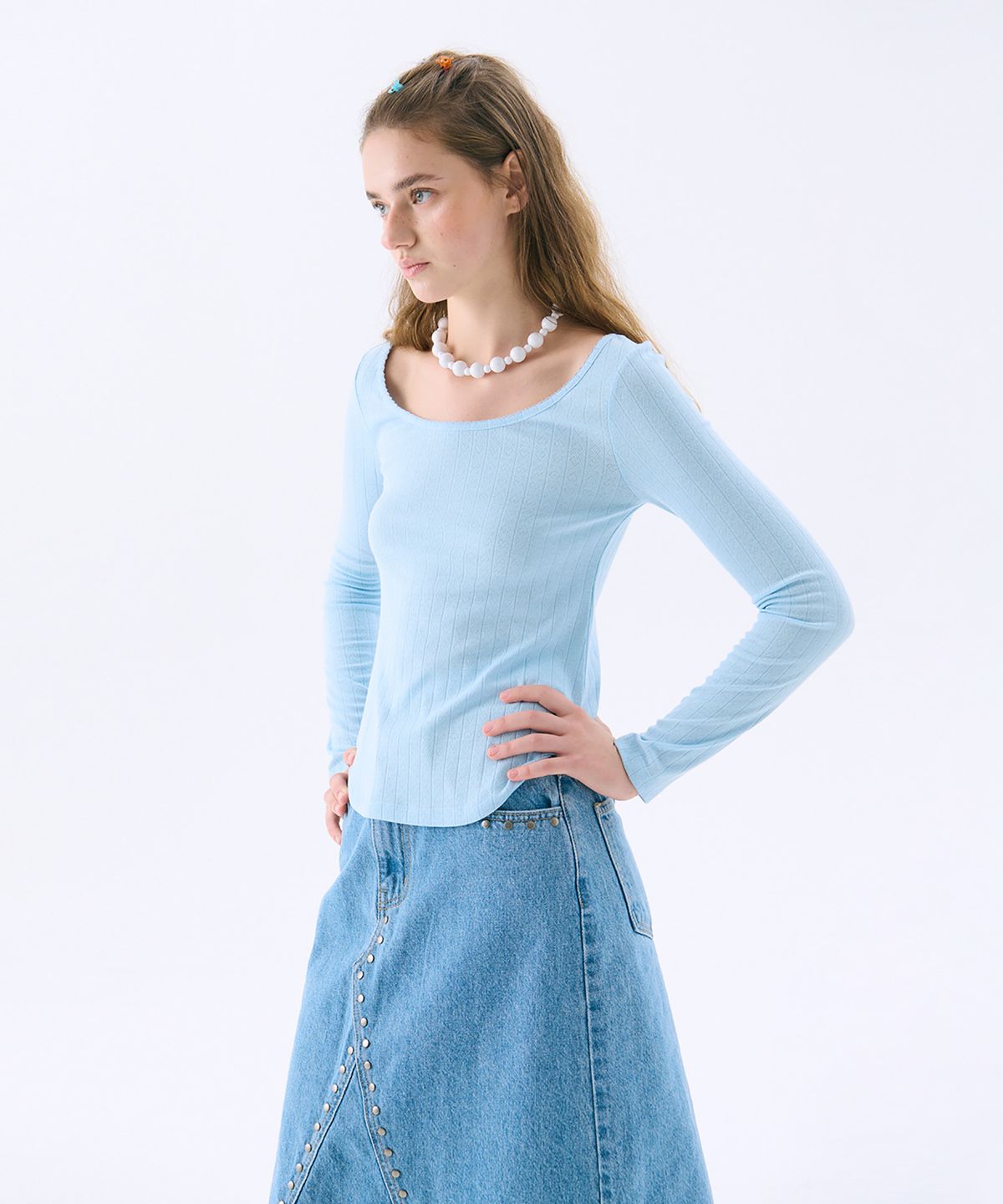 준준스페이스(JUNEJUNE SPACE) Scoop-neck Eyelet T_Light Blue(스쿠프넥 아이릿 티_라이트 블루)