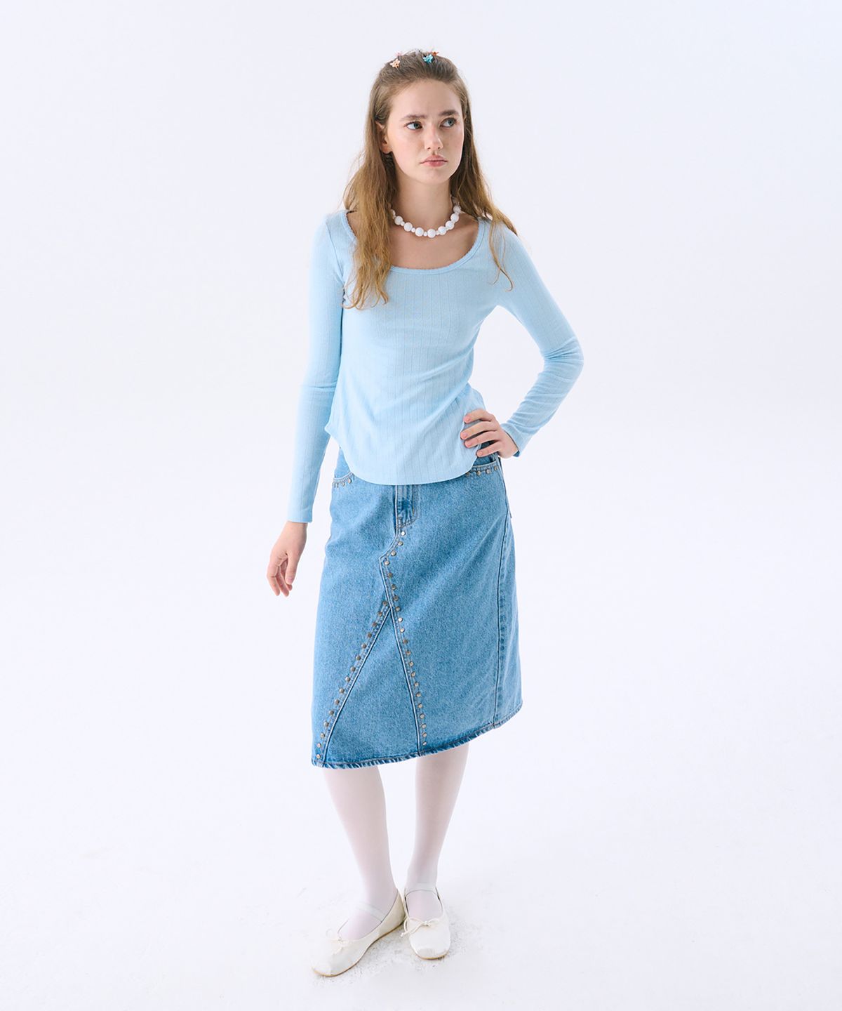 준준스페이스(JUNEJUNE SPACE) Scoop-neck Eyelet T_Light Blue(스쿠프넥 아이릿 티_라이트 블루)