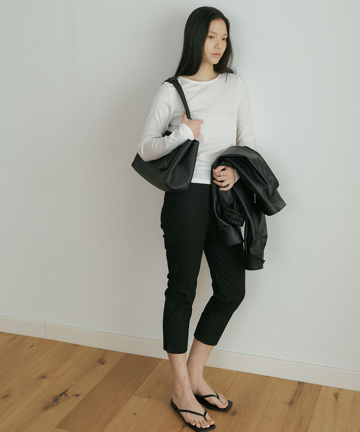 링서울(LINGSEOUL) sabrina capri pants-black