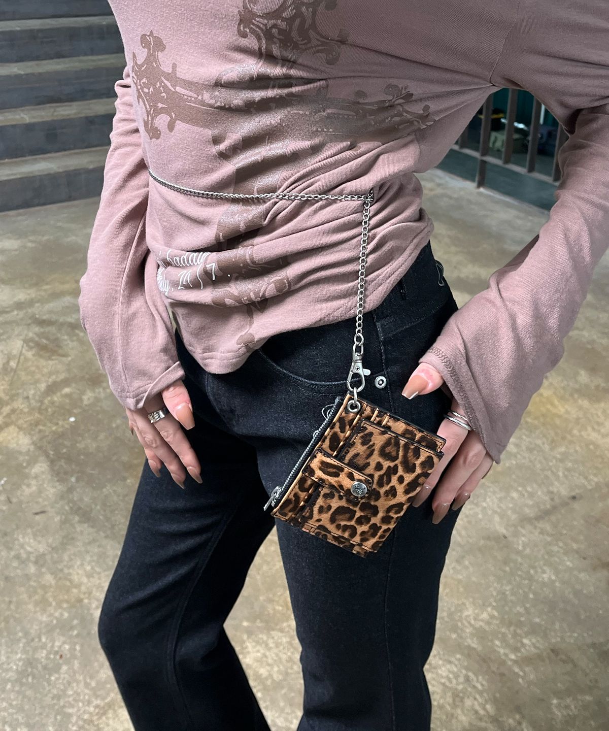 엔와이엑스엑스(NYXX) NYX CHAIN WALLET BROWN
