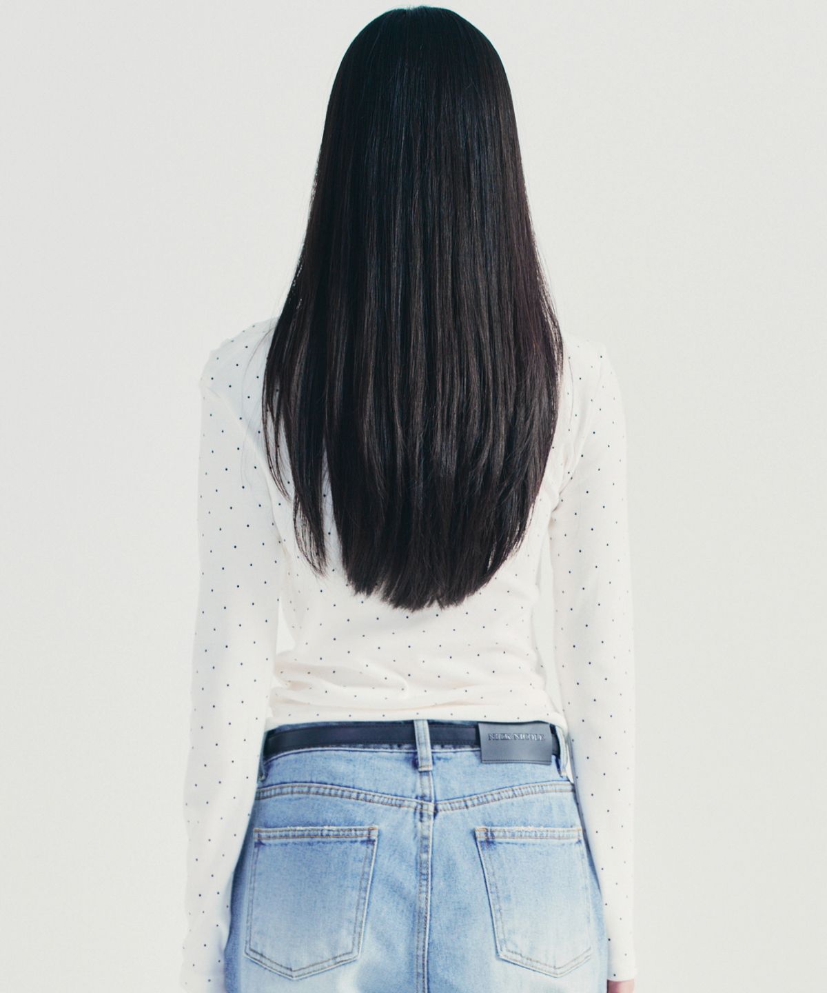 닉앤니콜(NICK&NICOLE) DOT SHIRRING DRAPE BOAT NECK TOP_IVORY