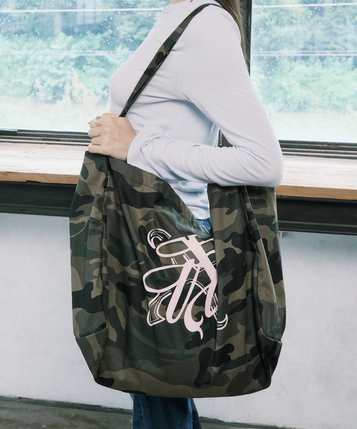 엔와이엑스엑스(NYXX) EMBLEM COTTON BAG KHAKI