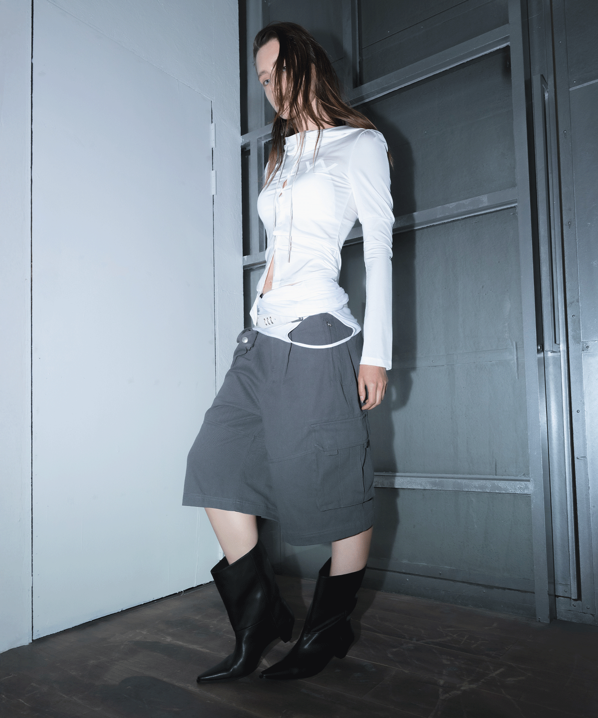 이크닉(IHCNIK) 004 sharp toe middle boots / black