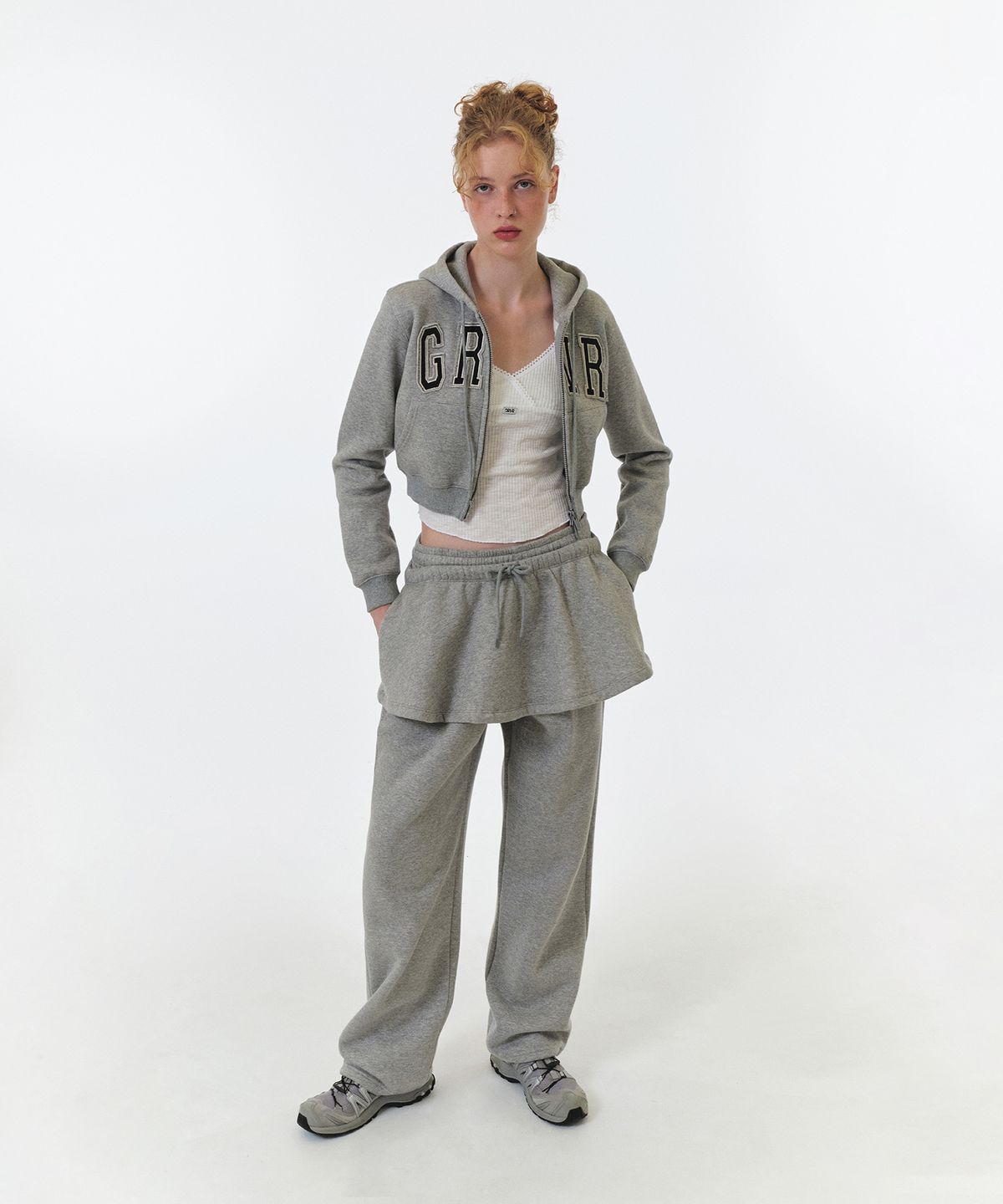 그로브(GROVE) GRVR CROP HOODIE ZIP-UP (LIGHT GREY)