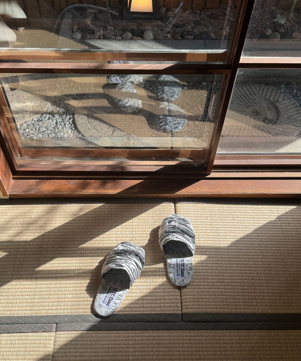 웰컴투씨씨씨(WELCOME TO CCC) Croa Shoes (Selene) 룸슈즈