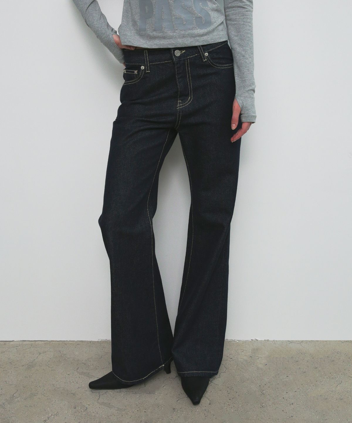 샌드릭(SANDRIC) BOOTCUT RAW DENIM PANTS_DEEP BLUE