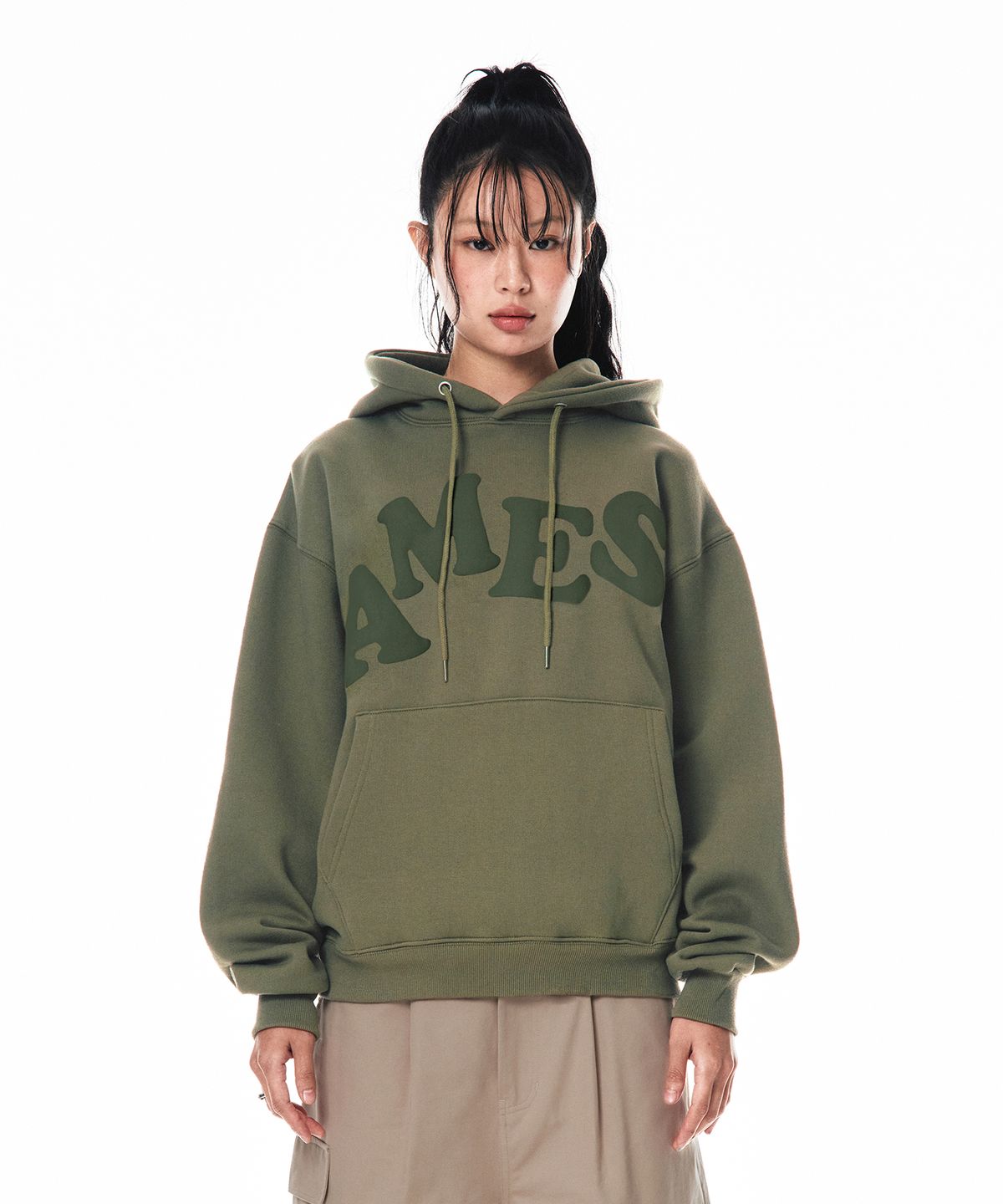 아메스 월드와이드(AMES-WORLDWIDE) BIG TYPO HOODIE LIGHT KHAKI