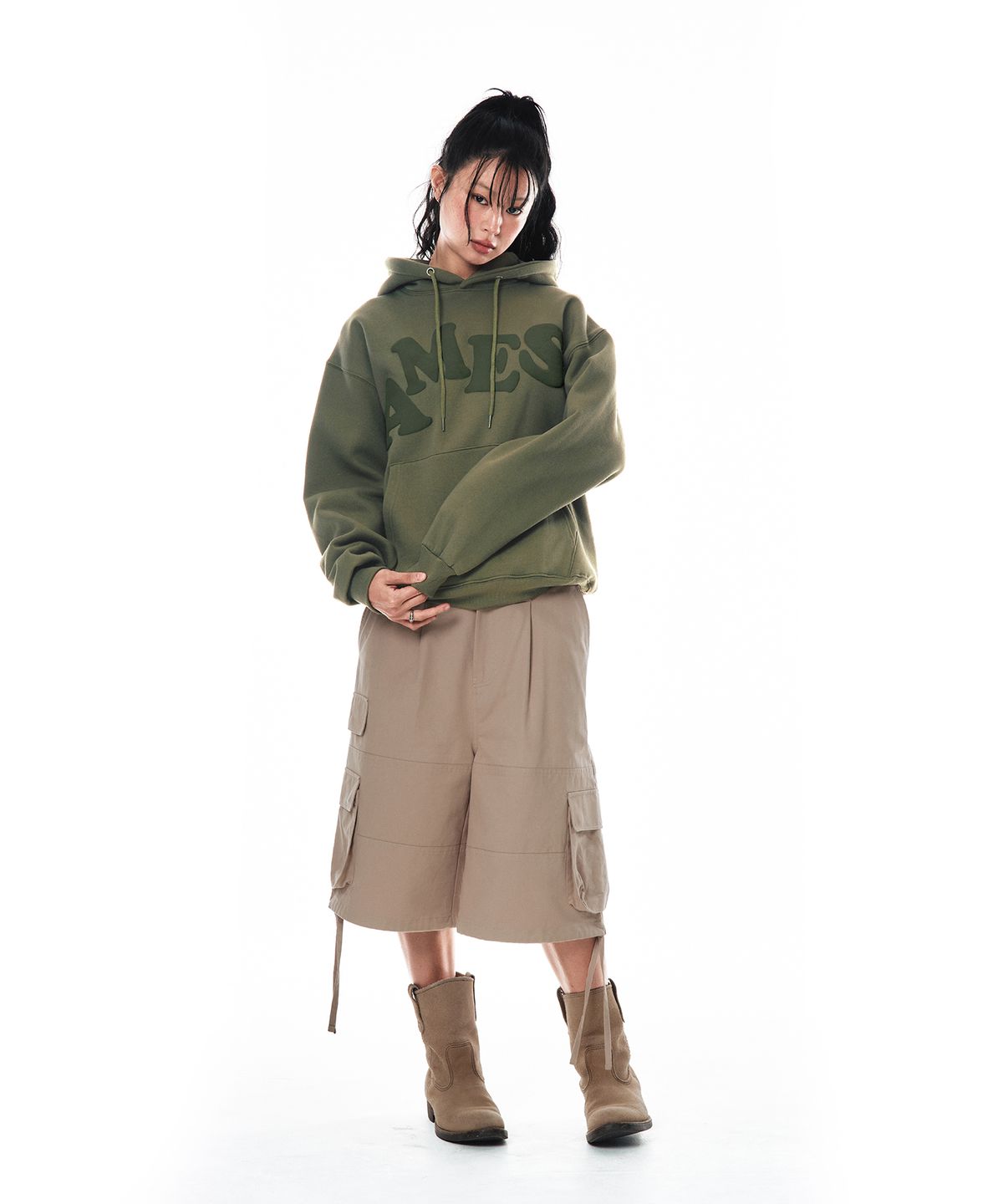 아메스 월드와이드(AMES-WORLDWIDE) BIG TYPO HOODIE LIGHT KHAKI