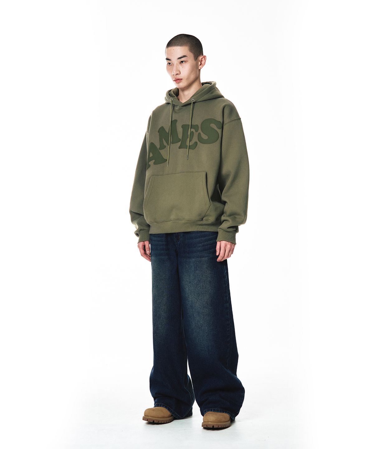 아메스 월드와이드(AMES-WORLDWIDE) BIG TYPO HOODIE LIGHT KHAKI
