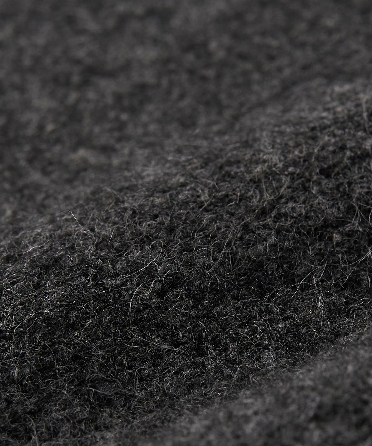 토피(TOFFEE) 퍼지 브이넥 니트 (CHARCOAL)