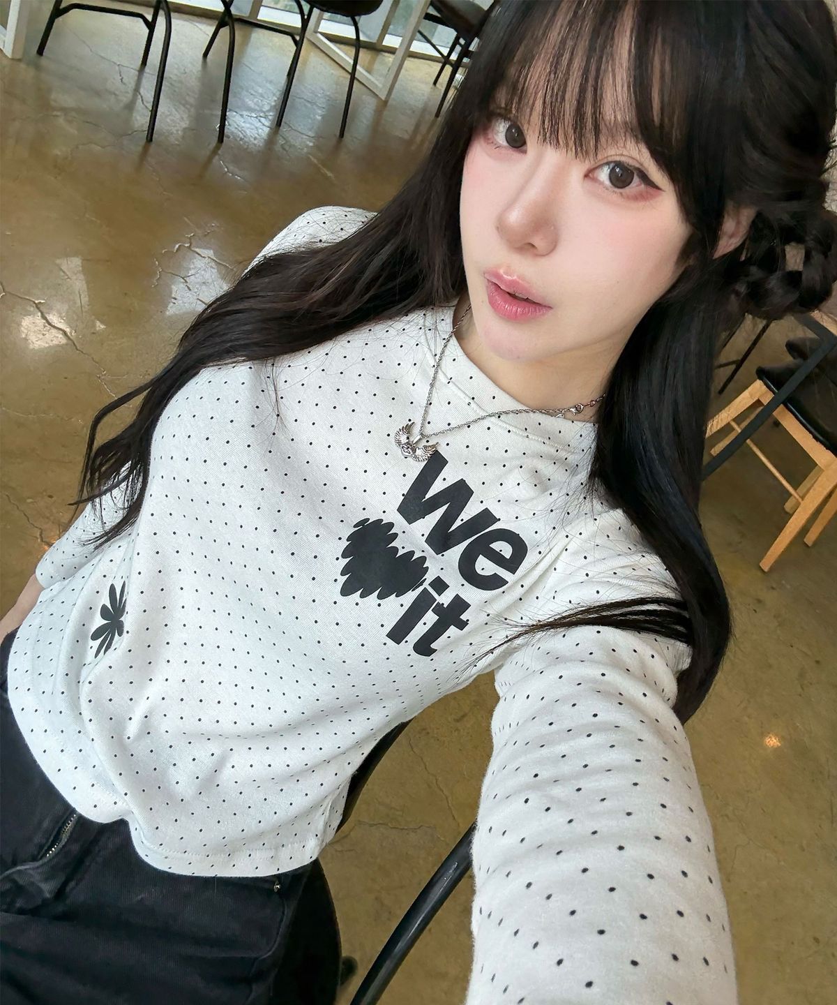다미쉬(DAMISH) 위 러브 잇 그래픽 도트 롱슬리브_아이보리