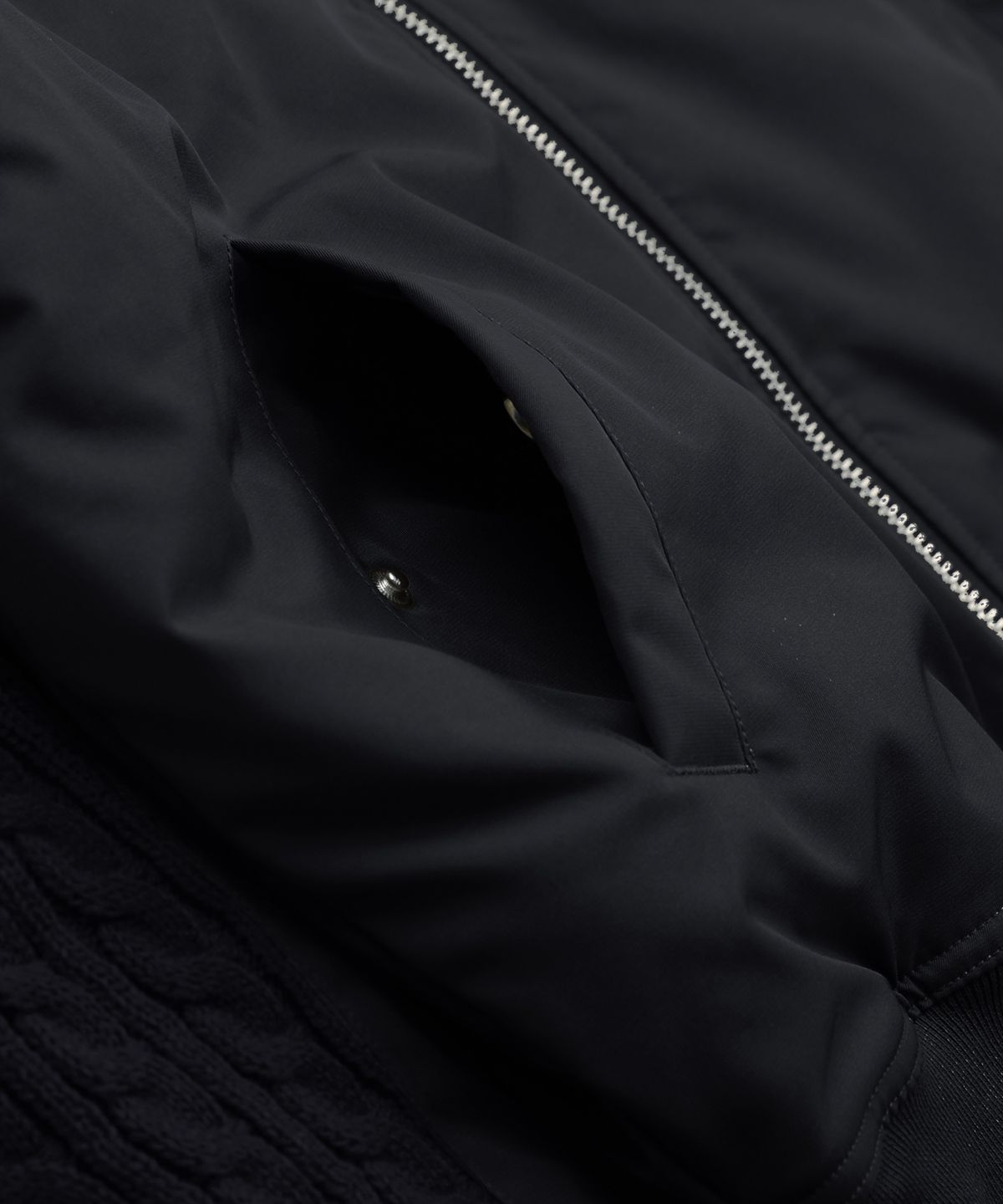 엑스톤즈(XTONZ) XJ127 니트 믹스드 MA-1 자켓 (BLACK)
