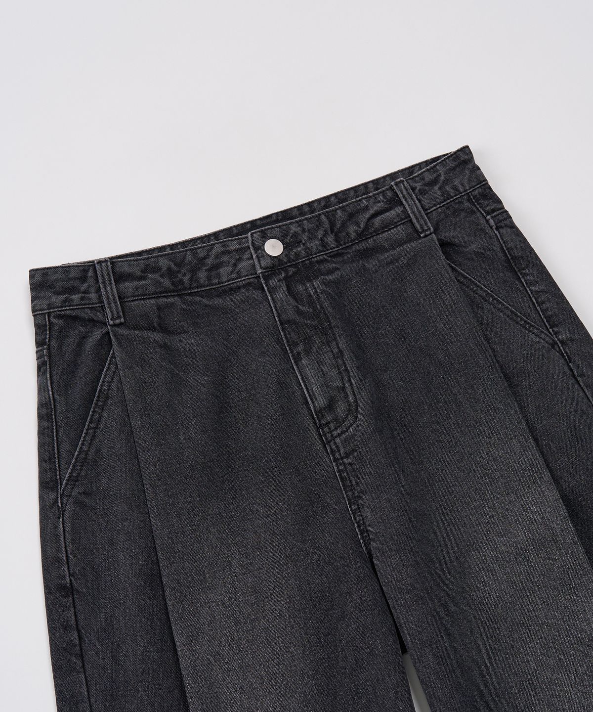 토피(TOFFEE) 턱 커브드 데님 팬츠 (WASHED BLACK)