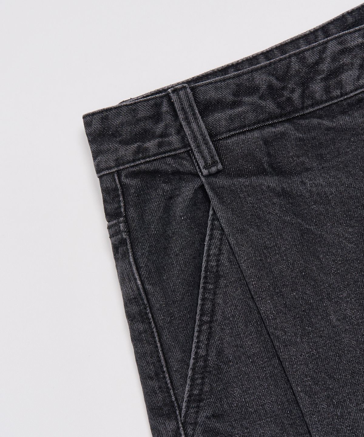 토피(TOFFEE) 턱 커브드 데님 팬츠 (WASHED BLACK)
