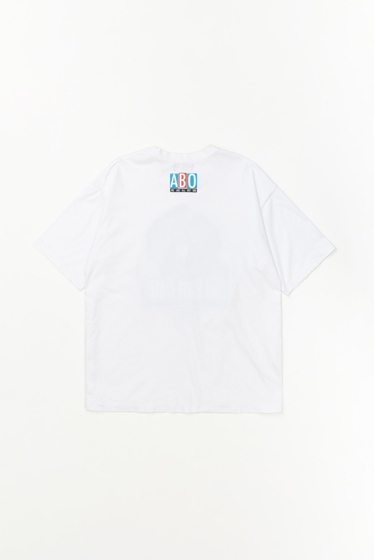 올벗원(ALLBUTONE) 몬스터 티 화이트
