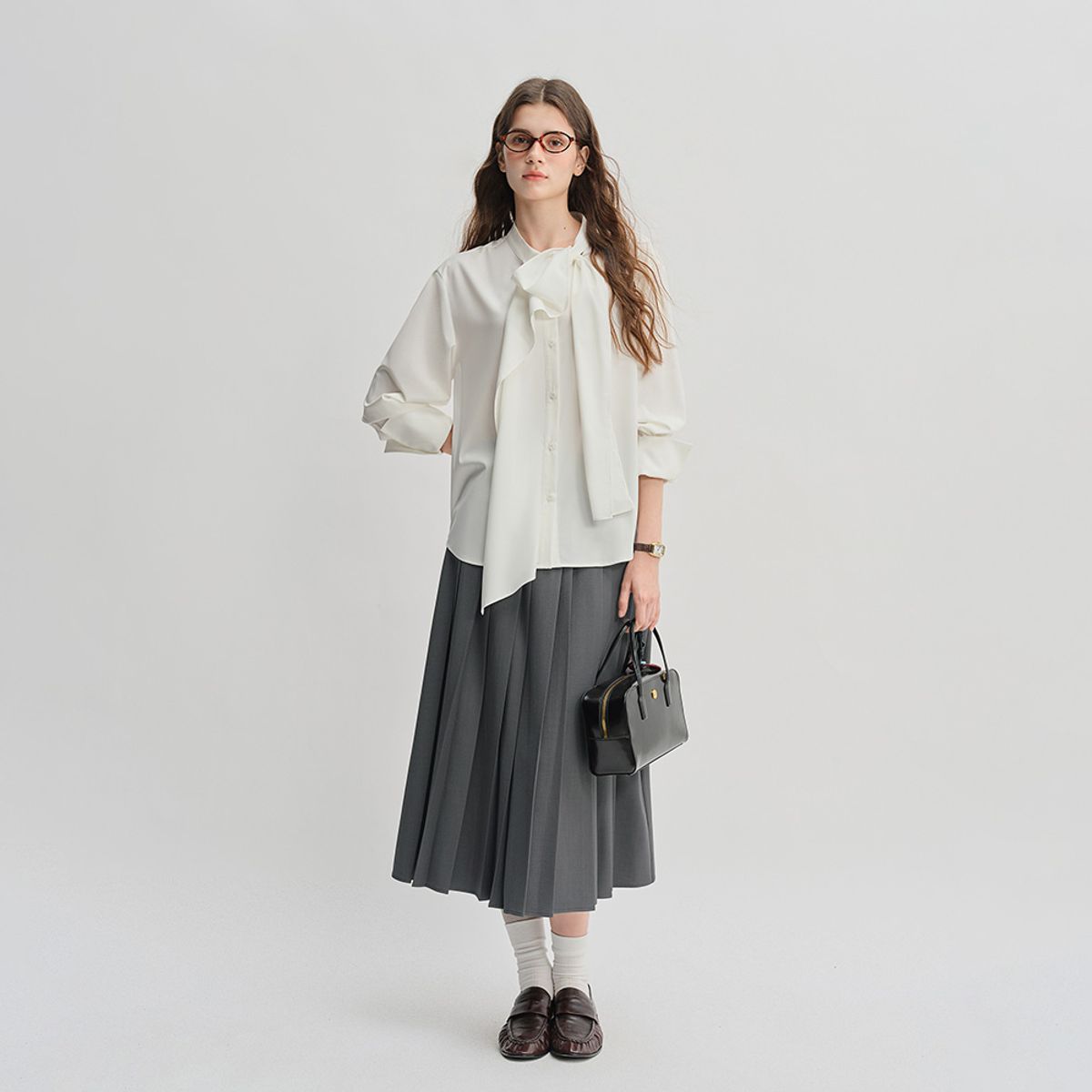 에이앤레이(AEIREI) AR_Simple scarf collar shirt