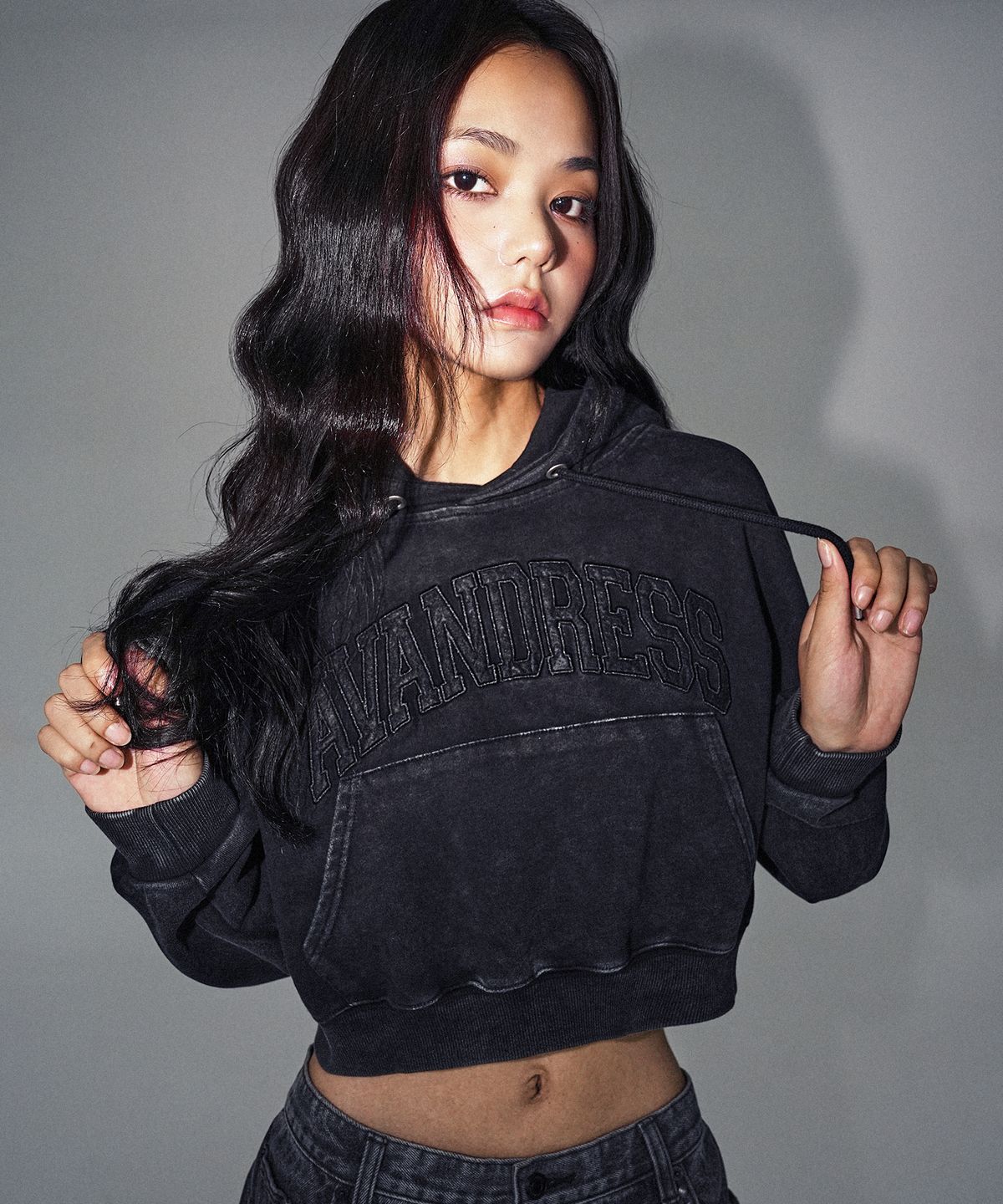 어반드레스(AVANDRESS) Pigment Felt Crop Hoody PIGMENT WASHING BLACK