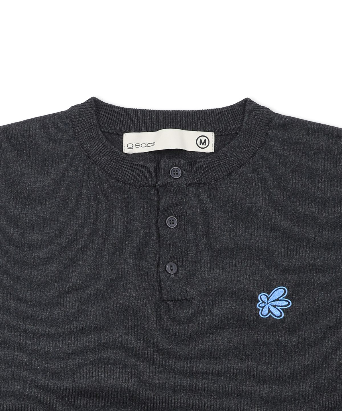 글랙(GLACK) GZNT004 PMP 라인 아플리케 헨리넥 니트 (CHARCOAL GRAY)