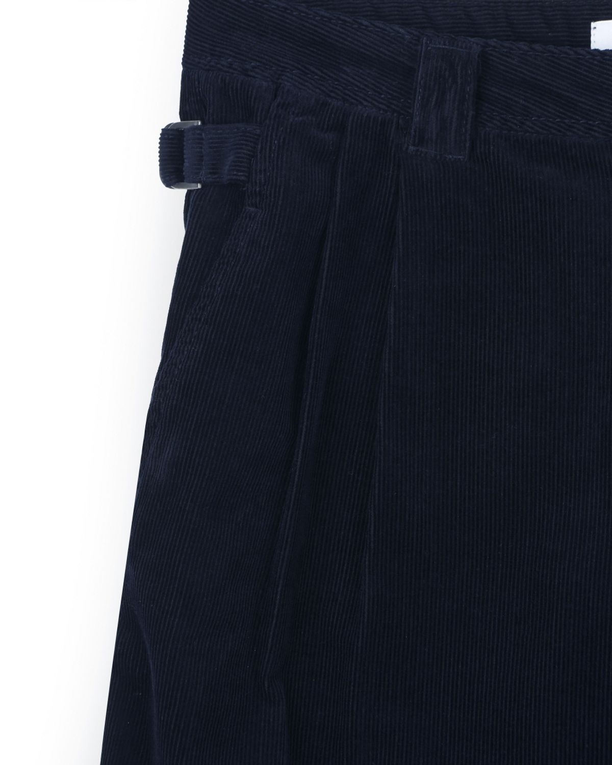 비슬로우(BESLOW) CORDUROY TWO TUCK PANTS NAVY